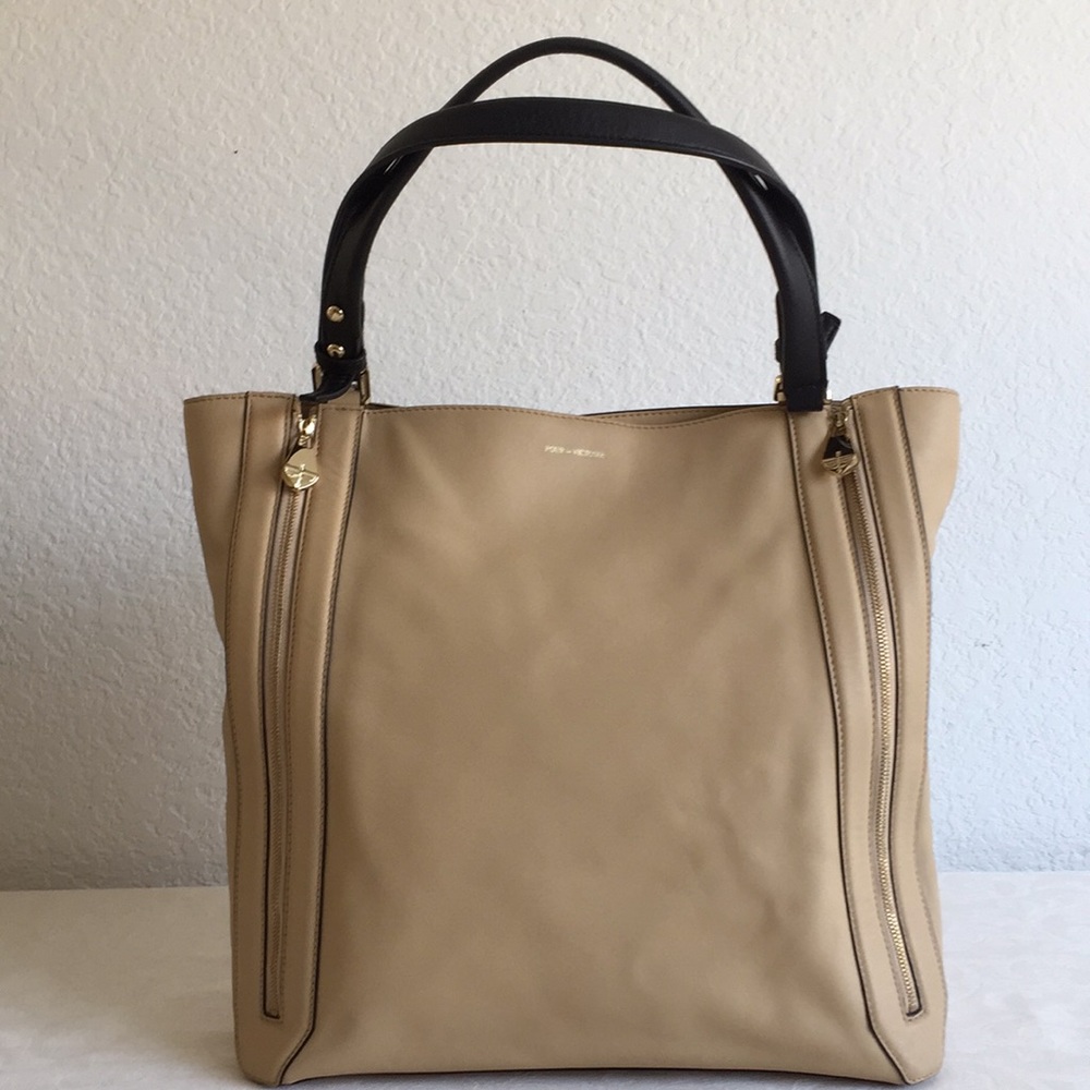 pour la victoire beige leather tote bag